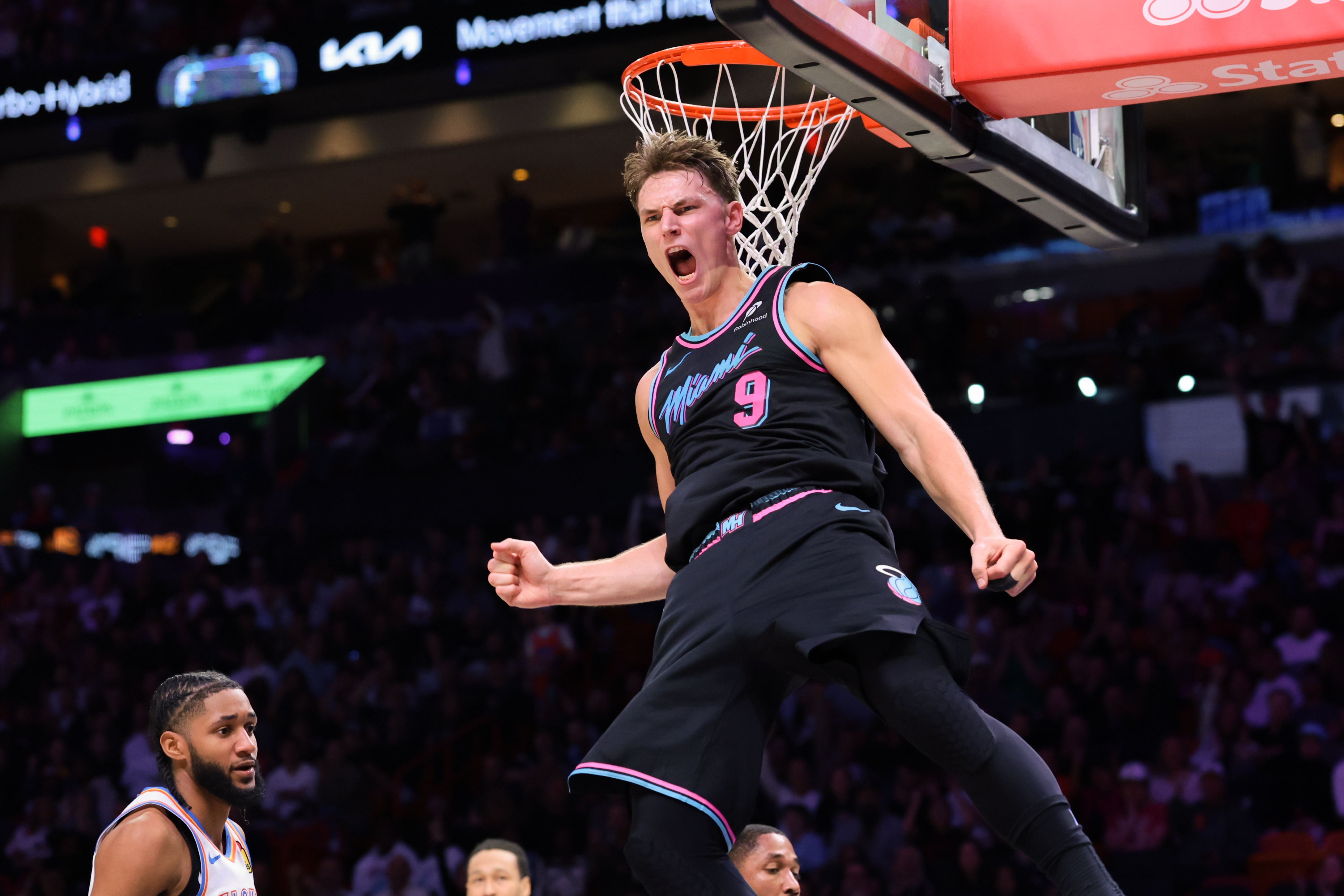 hth体育下载-开局就一边倒！热火全场四节都压制公牛 最终狂胜43分！